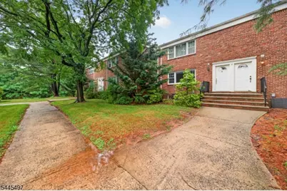 5 Stanford Dr, Bridgewater, NJ 08807 - Photo 2