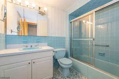 319 Winifred Dr, Totowa, NJ 07512 - Photo 14