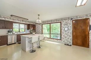 319 Winifred Dr, Totowa, NJ 07512 - Photo 8