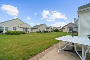 79 Renaissance Blvd, Franklin Township, NJ 08873 - Photo 14