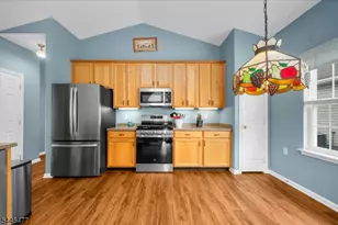 79 Renaissance Blvd, Franklin Township, NJ 08873 - Photo 6
