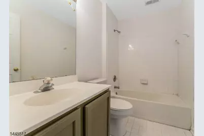209 Kuhl Rd, Raritan Township, NJ 08822 - Photo 32