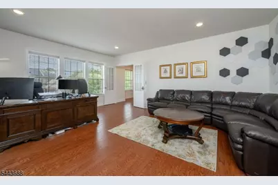 22 Hilltop Dr, North Caldwell, NJ 07006 - Photo 6