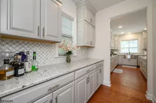 22 Hilltop Dr, North Caldwell, NJ 07006 - Photo 10