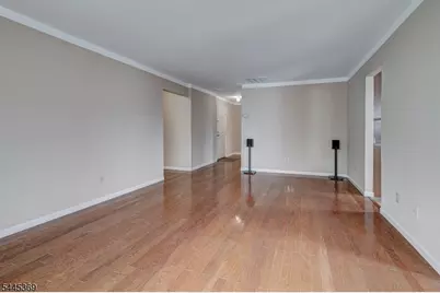 32 Rebecca Rd, East Hanover Township, NJ 07936 - Photo 4