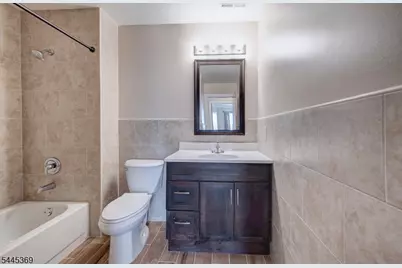 32 Rebecca Rd, East Hanover Township, NJ 07936 - Photo 20