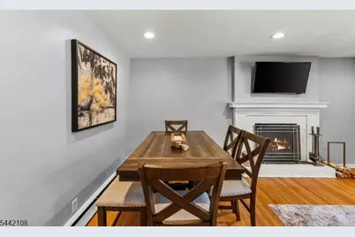 37 Barley Sheaf Rd, Raritan Township, NJ 08822 - Photo 8