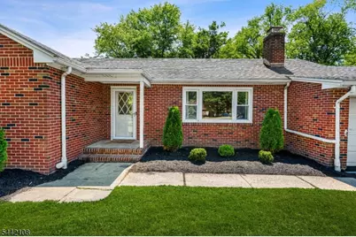 37 Barley Sheaf Rd, Raritan Township, NJ 08822 - Photo 2