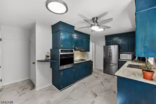 37 Barley Sheaf Rd, Raritan Township, NJ 08822 - Photo 10