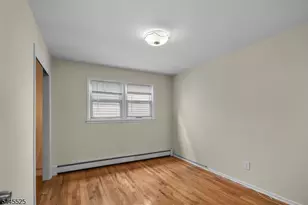 1017 Burnet Ave, Union Township, NJ 07083 - Photo 20