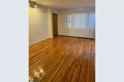 1017 Burnet Ave, Union Township, NJ 07083 - Photo 6