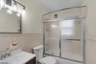 1017 Burnet Ave, Union Township, NJ 07083 - Photo 20
