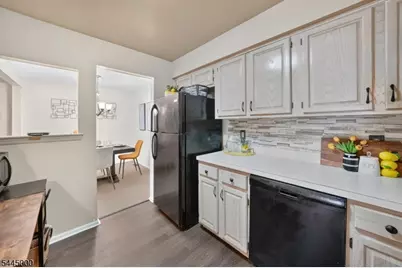 109 Michaels Ct #109, Woodbridge Township, NJ 07095 - Photo 6