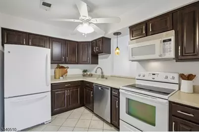 91 Cherrywood Dr, Franklin Township, NJ 08873 - Photo 14