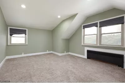 825 Dennis Pl, Linden, NJ 07036 - Photo 20