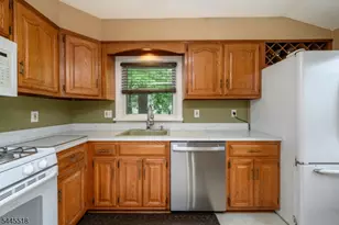2239 Newark Ave, Scotch Plains Township, NJ 07076 - Photo 12