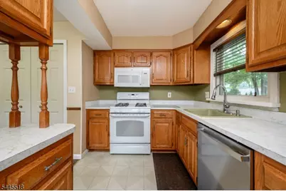 2239 Newark Ave, Scotch Plains Township, NJ 07076 - Photo 10