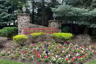 42 Falls Bridge Dr, Totowa, NJ 07512 - Photo 1