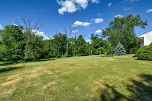 34 Lindstrom Dr, Hillsborough Township, NJ 08844 - Photo 36