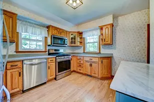 34 Lindstrom Dr, Hillsborough Township, NJ 08844 - Photo 12