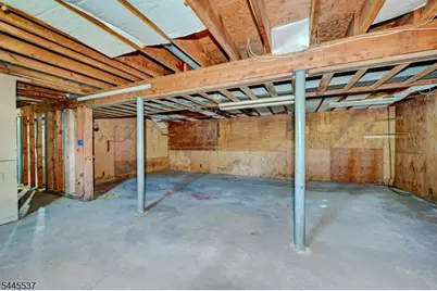 34 Lindstrom Dr, Hillsborough Township, NJ 08844 - Photo 26