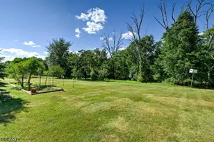 34 Lindstrom Dr, Hillsborough Township, NJ 08844 - Photo 32