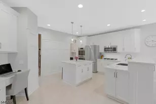 17 Sugarwood Way, Warren Township, NJ 07059 - Photo 10