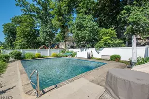59 Oakwood Dr, Wayne, NJ 07470 - Photo 40