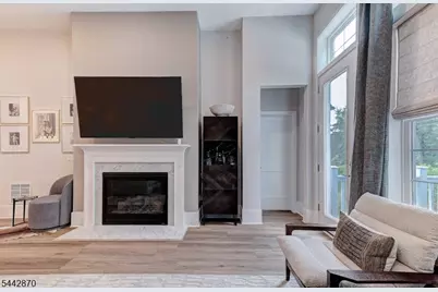 18 Hillandale Dr, Mendham Township, NJ 07931 - Photo 4