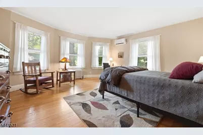 54 Myrtle Ave, Montclair, NJ 07042 - Photo 32