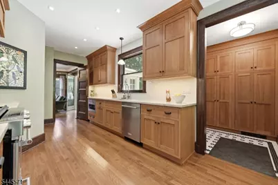 54 Myrtle Ave, Montclair, NJ 07042 - Photo 18