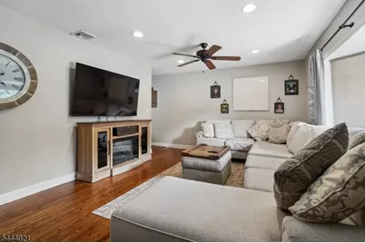 22 Summit Rd, Jefferson Township, NJ 07438 - Photo 4