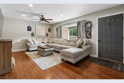 22 Summit Rd, Jefferson Township, NJ 07438 - Photo 6