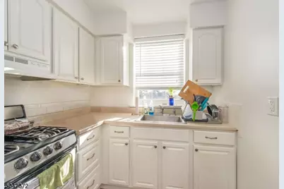 370 Claremont Avenue #A7, Montclair, NJ 07042 - Photo 4