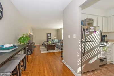 370 Claremont Avenue #A7, Montclair, NJ 07042 - Photo 6
