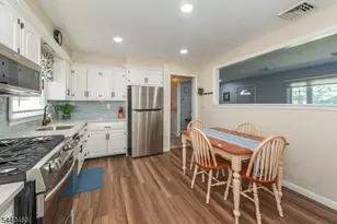 56 Village Dr, Wayne, NJ 07470 - Photo 6