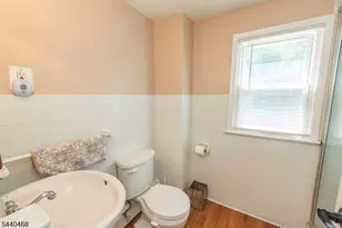 56 Village Dr, Wayne, NJ 07470 - Photo 14