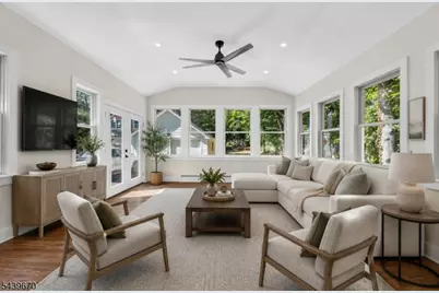 129 W Oak St, Bernards Township, NJ 07920 - Photo 20