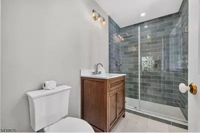 129 W Oak St, Bernards Township, NJ 07920 - Photo 22