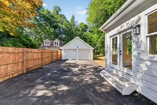 129 W Oak St, Bernards Township, NJ 07920 - Photo 44