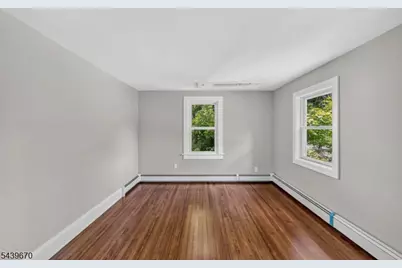 129 W Oak St, Bernards Township, NJ 07920 - Photo 28