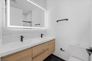 98 Western Ave, Jersey City, NJ 07307 - Photo 20