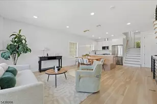 98 Western Ave, Jersey City, NJ 07307 - Photo 22