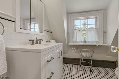 139 Gates Ave, Montclair, NJ 07042 - Photo 36