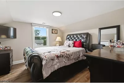 260 Edgewood Ter, South Bound Brook Boro, NJ 08880 - Photo 24