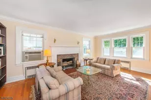 579-583 Parker St, Newark, NJ 07104 - Photo 4