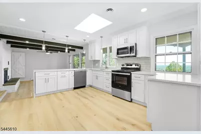 306 Warrenville Rd, Green Brook Township, NJ 08812 - Photo 6