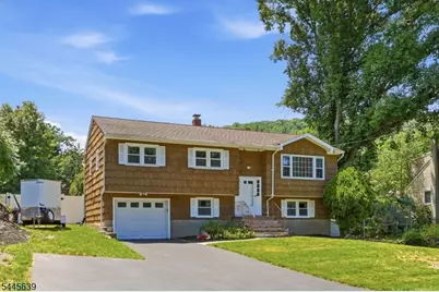 3 Seneca Trl, Jefferson Township, NJ 07438 - Photo 2