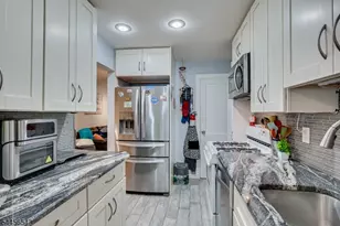 828 N Stiles St, Linden, NJ 07036 - Photo 14