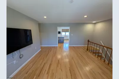 43 Manchester Ct, Wayne, NJ 07470 - Photo 14